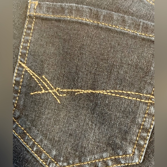 SOLD Jeans - Picture 3 of 3